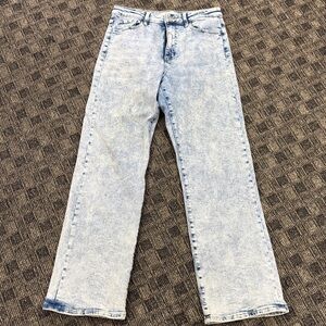 Light Acid Wash VervetStraight-Leg Jeans